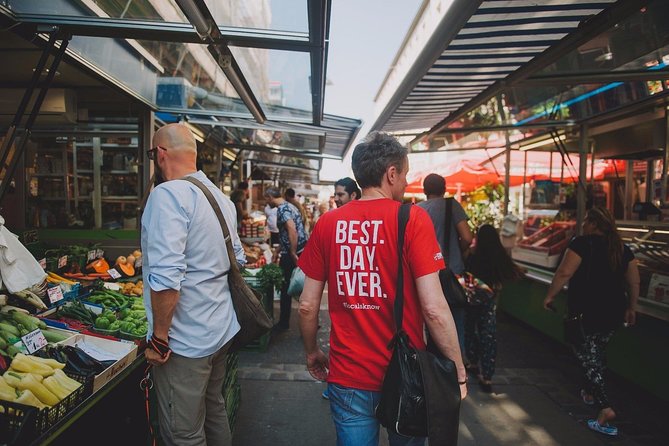 Vienna for Food Lovers: Cafés, Markets & Austrian Cuisine - What the Guides Add to the Experience