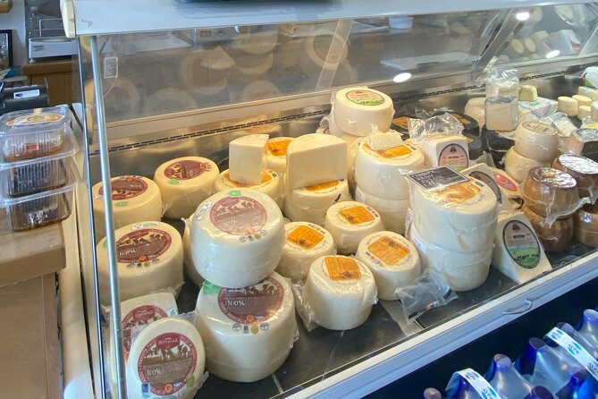 Walking Tour and Cooking Class on Naxos with Local Market Visit - Tasting Naxos cheese and kitro