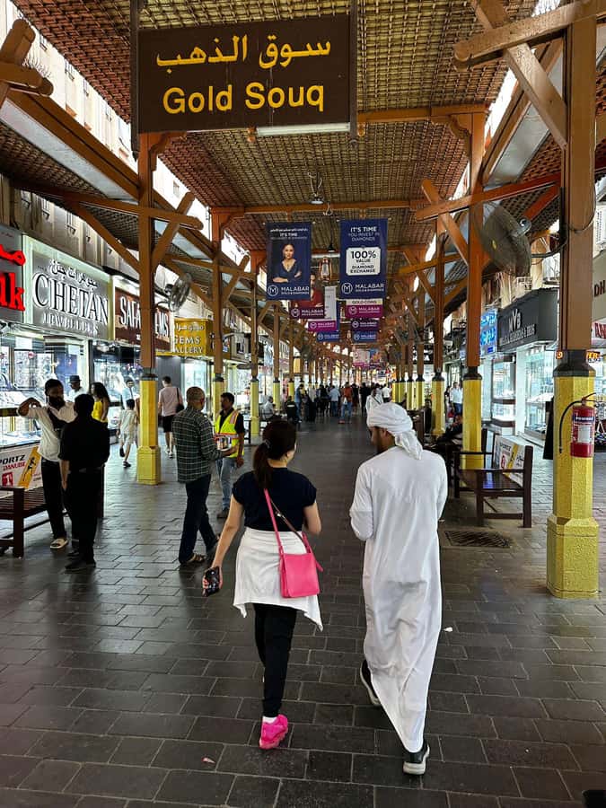 Walking Tour in Dubai. Souks, museums, Local Food Testing - Why Old Dubai works best on foot