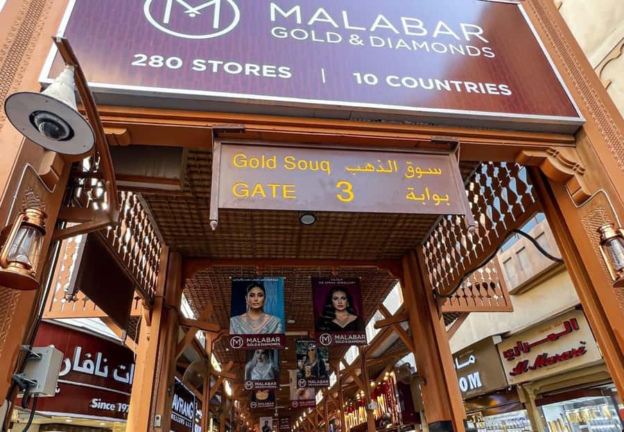 walking tour in old dubai, souks, abra boat, old town - The guides are the heart of the experience