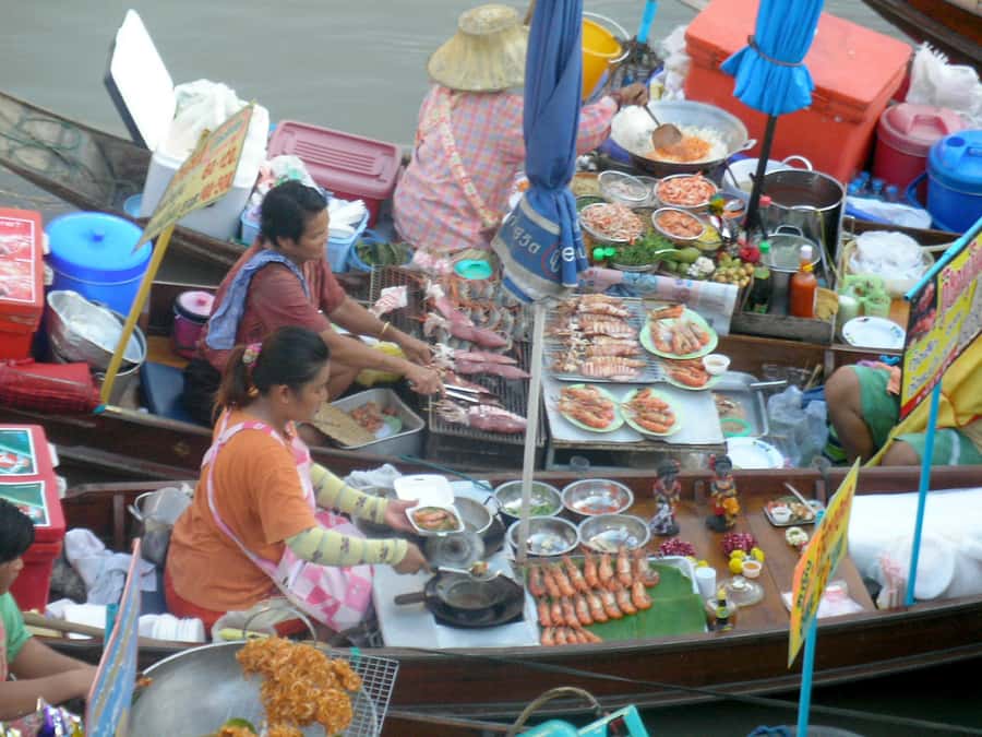 Weekend Amphawa Floating Market & Train Market Private Tour - The guide can make the difference