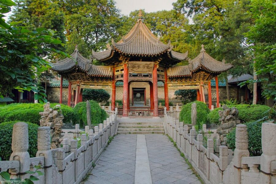 Xi'an Muslim Quarter Night Market Foodie Walking Tour - Who will enjoy this walk most